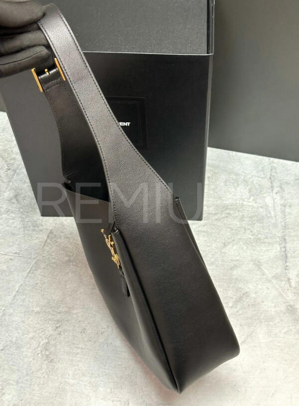 Yves Saint Laurent Le 5 à 7 сумка PR928791 19