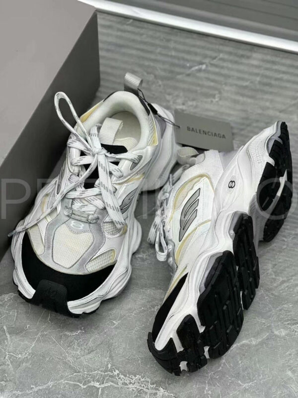 Balenciaga кроссовки PR548325 3