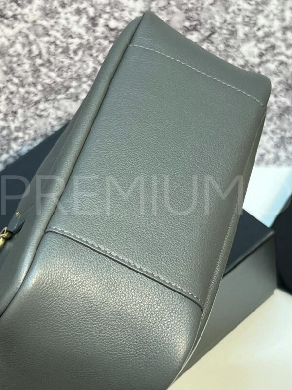 Yves Saint Laurent сумка PR740833 9