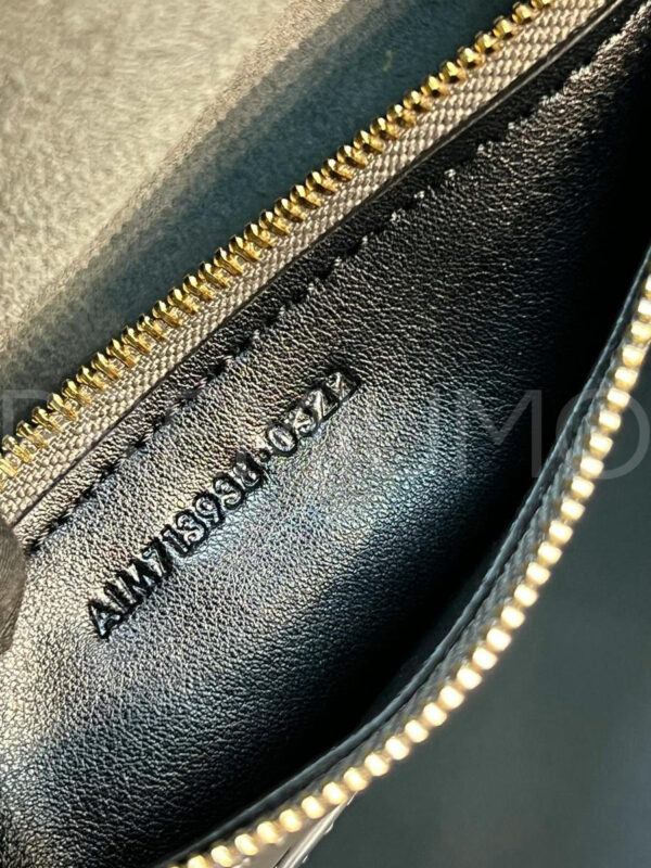 Yves Saint Laurent сумка PR740833 12