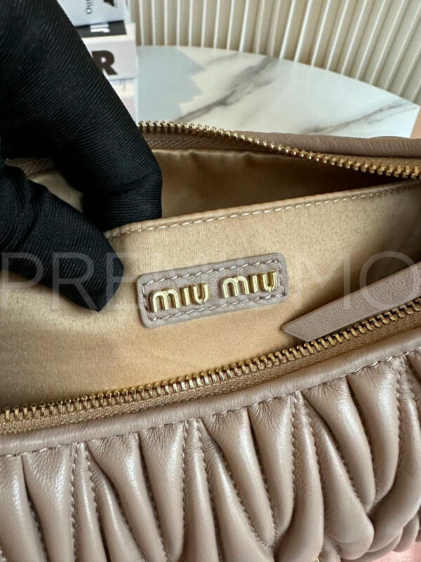 Miu Miu сумка PR343567 5