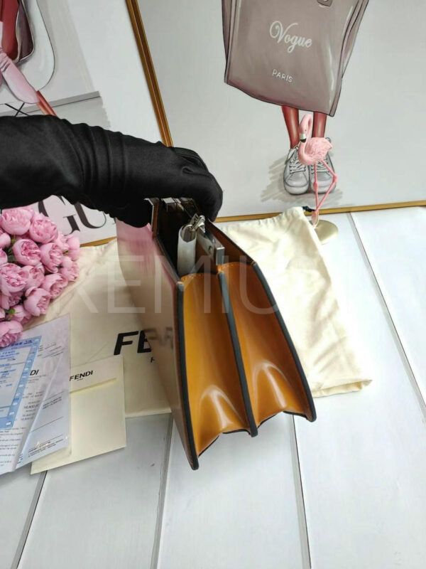 Fendi сумка PR672638 4