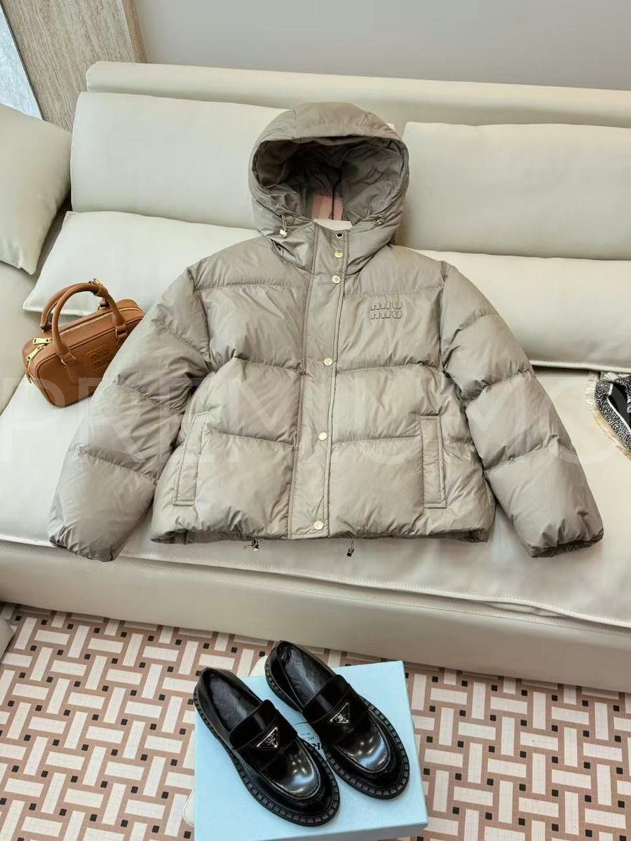 Miu miu пуховик PR202447 Miu miu пуховик PR202447