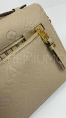 Louis Vuitton Pochette Metis сумка PR2195YF 37