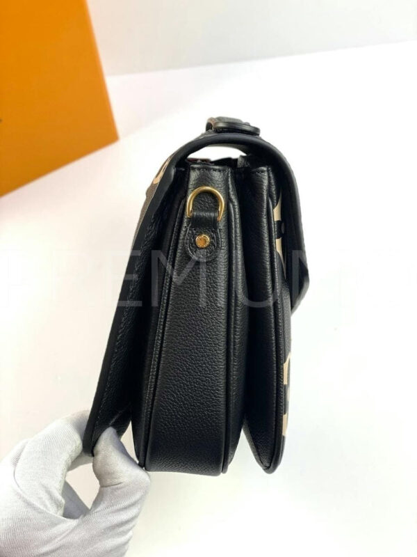 Louis Vuitton Pochette Métis сумка PR580479 16