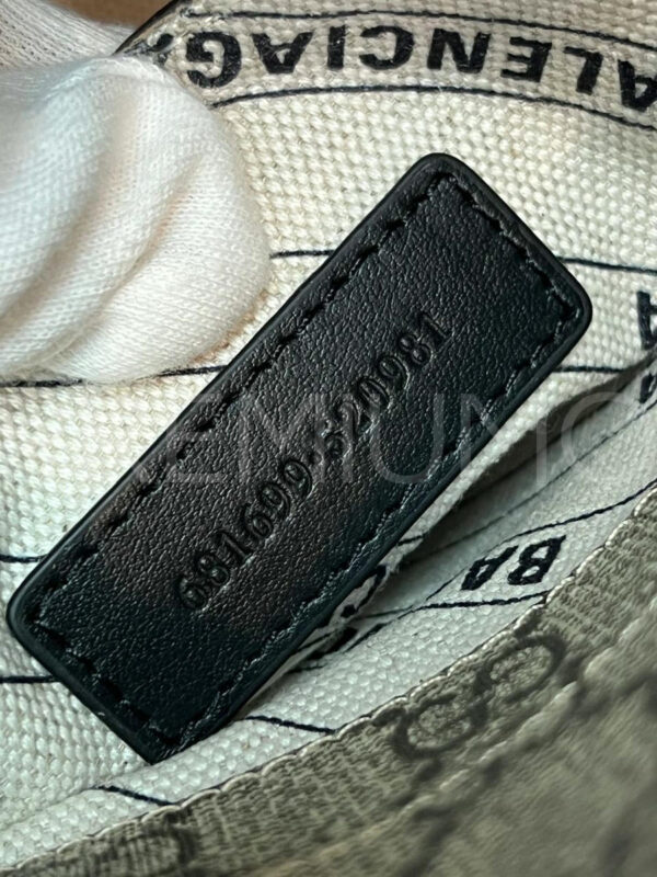 Balenciaga сумка PR516892 9