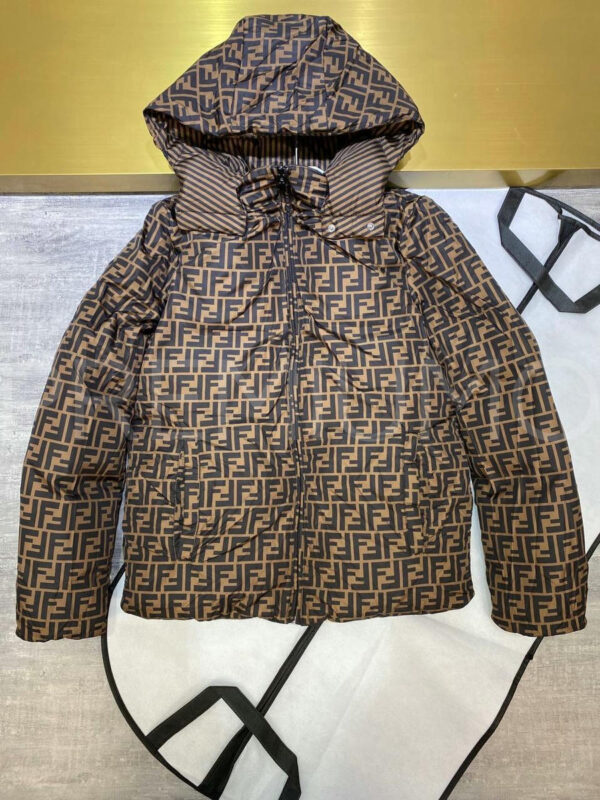 Fendi пуховик PR157323 7