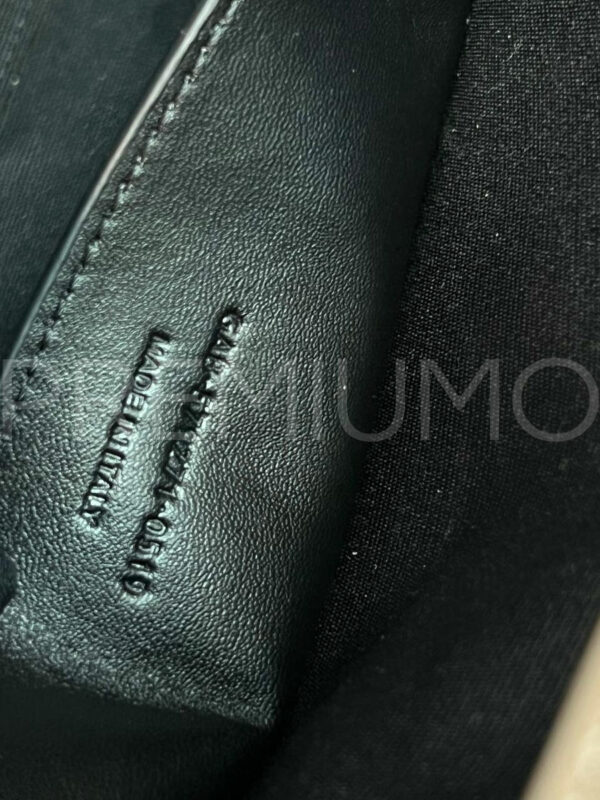 Yves Saint Laurent сумка PR958330 10