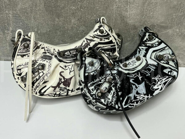 Balenciaga сумка PR422241 3
