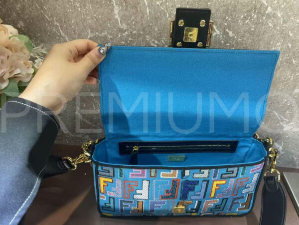 Fendi сумка PR967200 4