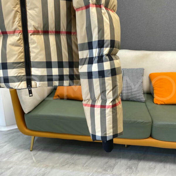 Burberry пуховик PR498467 5