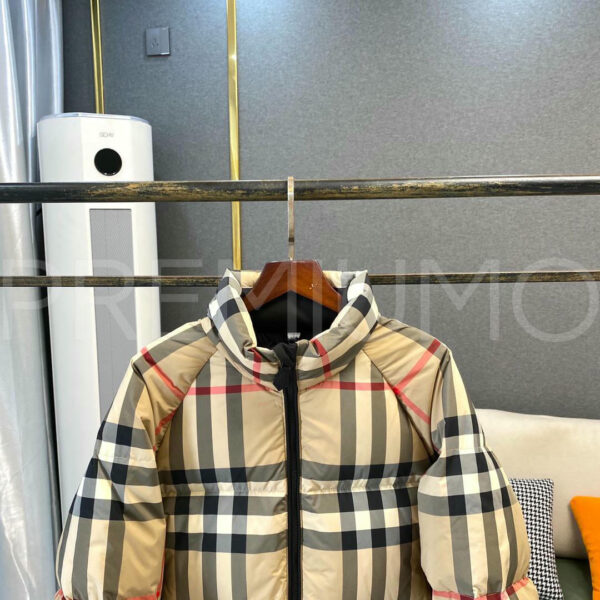 Burberry пуховик PR498467 3