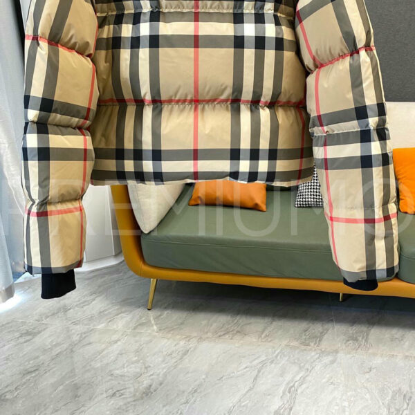 Burberry пуховик PR498467 8