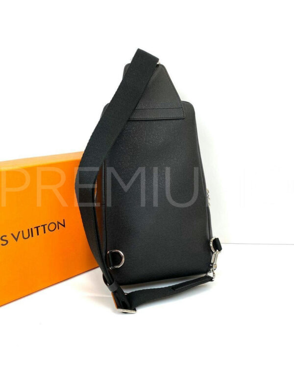 Louis Vuitton Avenue Sling из кожи Taigа рюкзак PR463582 3