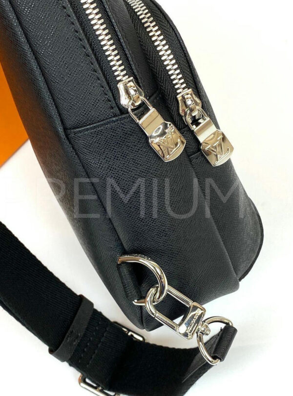 Louis Vuitton Avenue Sling из кожи Taigа рюкзак PR463582 6