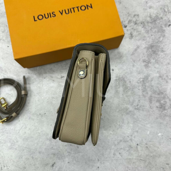 Louis Vuitton Pochette Metis сумка PR2195YF 12