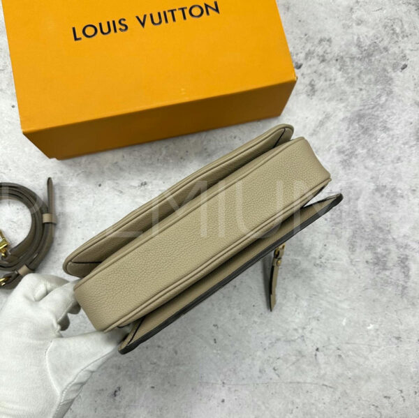 Louis Vuitton Pochette Metis сумка PR2195YF 13