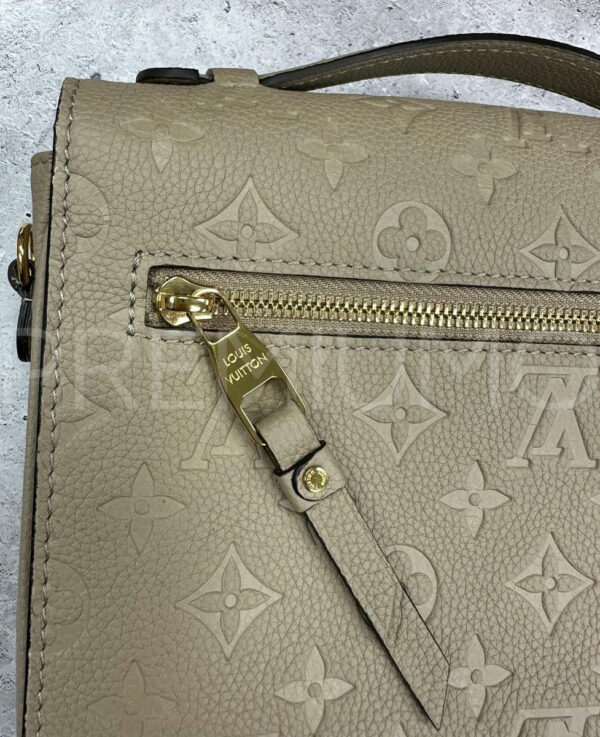 Louis Vuitton Pochette Metis сумка PR2195YF 17