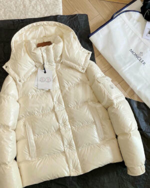 Moncler пуховик PR583593