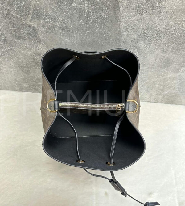 Louis Vuitton сумка PR647560 5