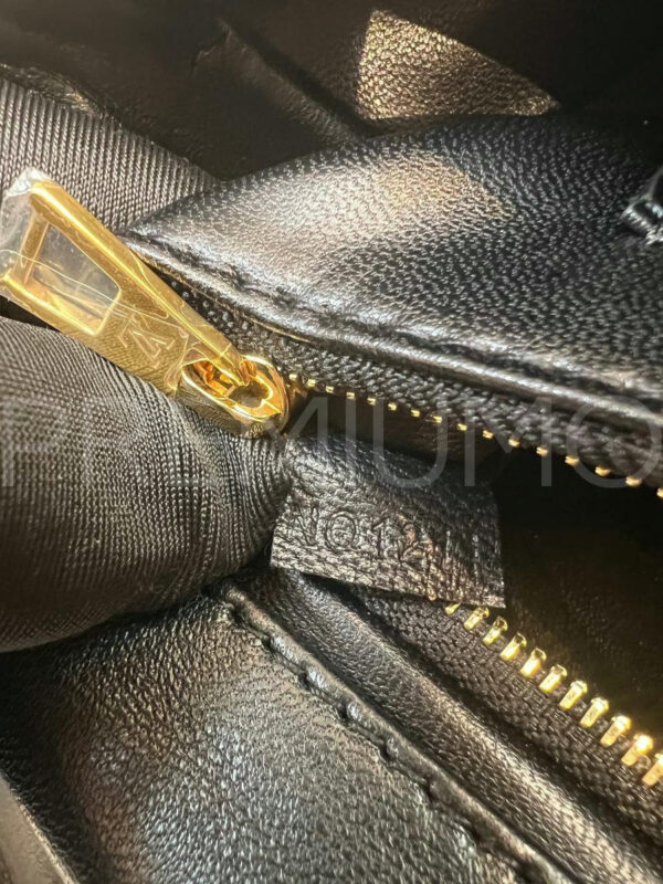 Louis Vuitton GO-14 MM сумка PR784985 20