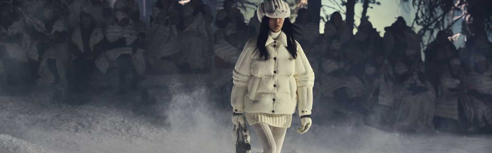 Купить одежду и аксессуары Moncler копии и реплики 