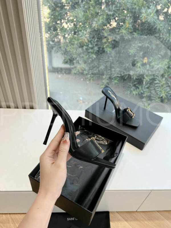 Yves Saint Laurent сабо PR679304 2