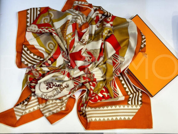 Hermes платок PR618150