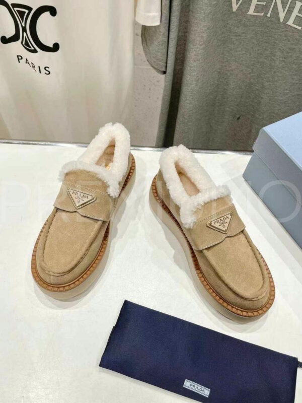 Prada лоферы PR731023