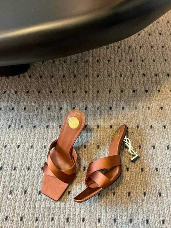 Yves Saint Laurent сабо PR642976 6