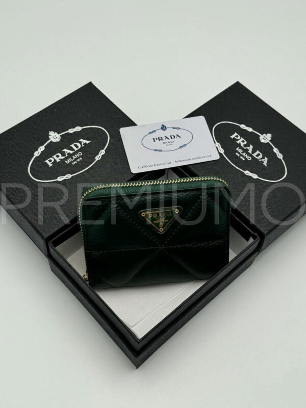 Prada кошелек PR944784 2