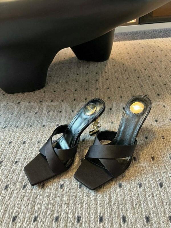 Yves Saint Laurent сабо PR671278 2