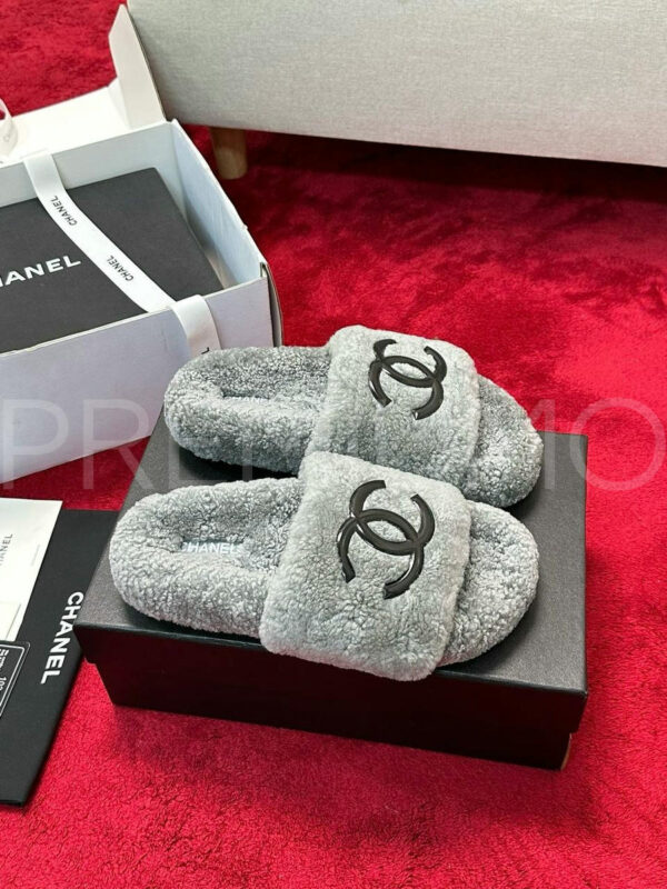 Chanel шлепанцы PR123395 3
