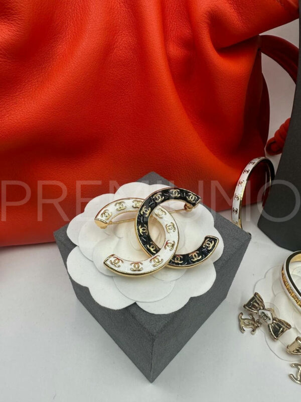 Chanel брошь PR457075