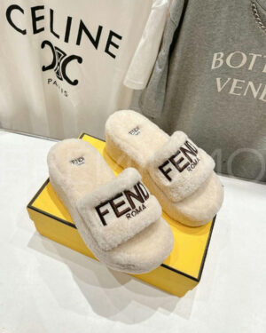 Fendi шлепанцы PR247278