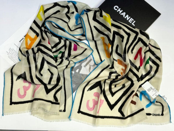 Chanel палантин PR758200