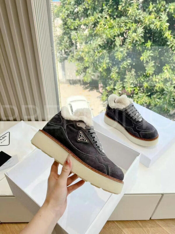 Prada кроссовки PR471593 3
