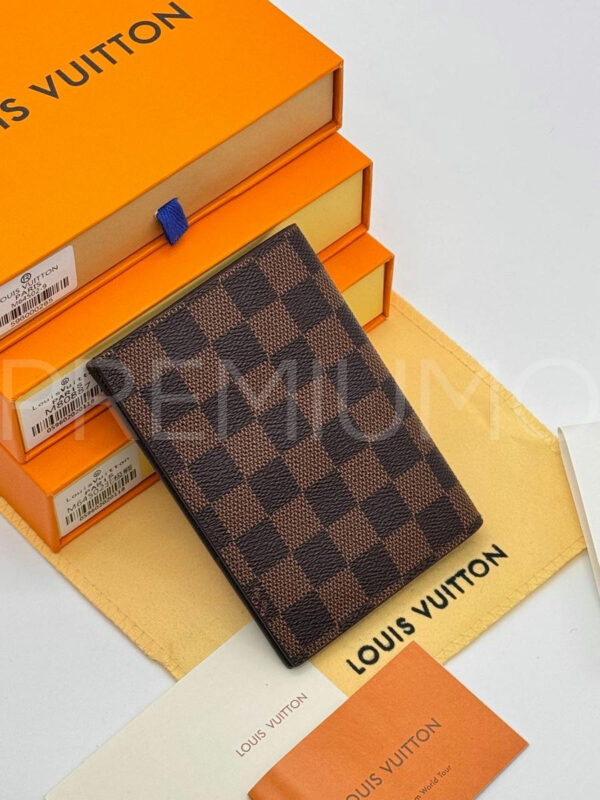 Louis Vuitton обложка на паспорт PR488838 2