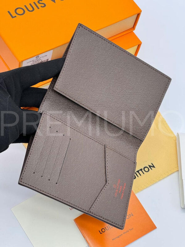 Louis Vuitton обложка на паспорт PR488838 4