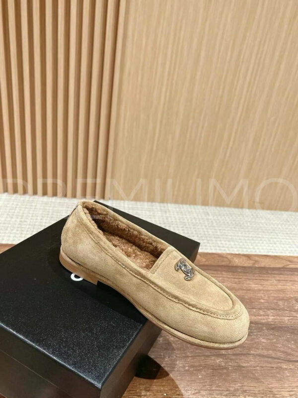 Chanel лоферы PR942838 4