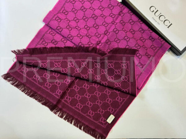 Gucci палантин PR595582