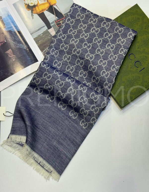 Gucci палантин PR322137