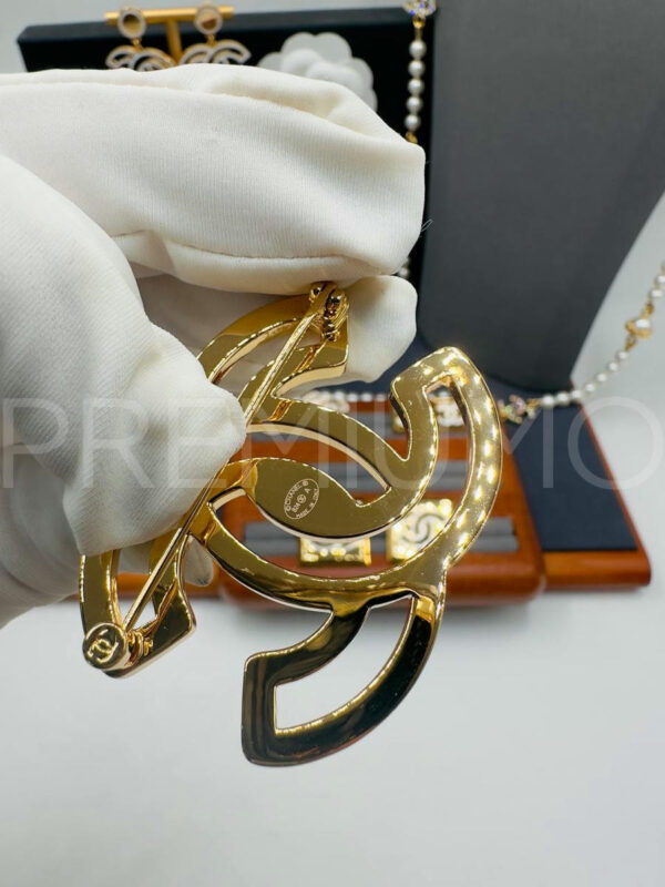 Chanel брошь PR738416 2