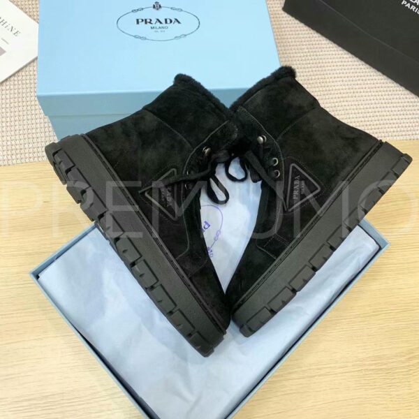 Prada кроссовки PR947585 19