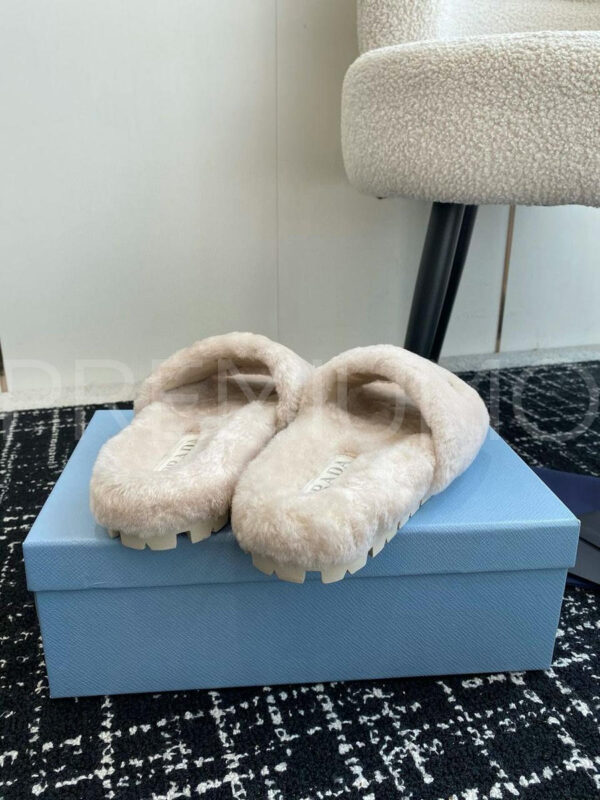Prada шлепанцы PR796416 9