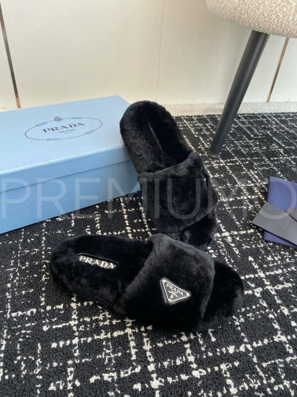 Prada шлепанцы PR458169