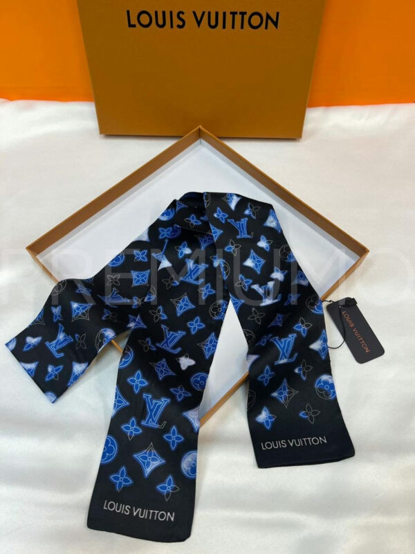 Louis Vuitton твилли PR115625