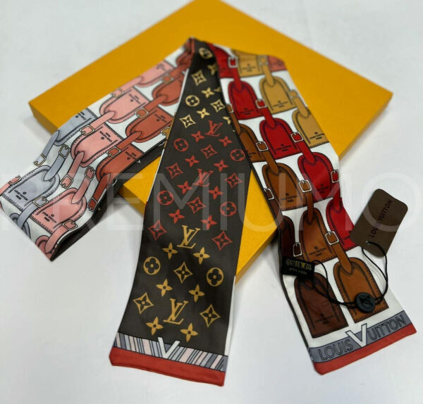 Louis Vuitton твилли PR374820