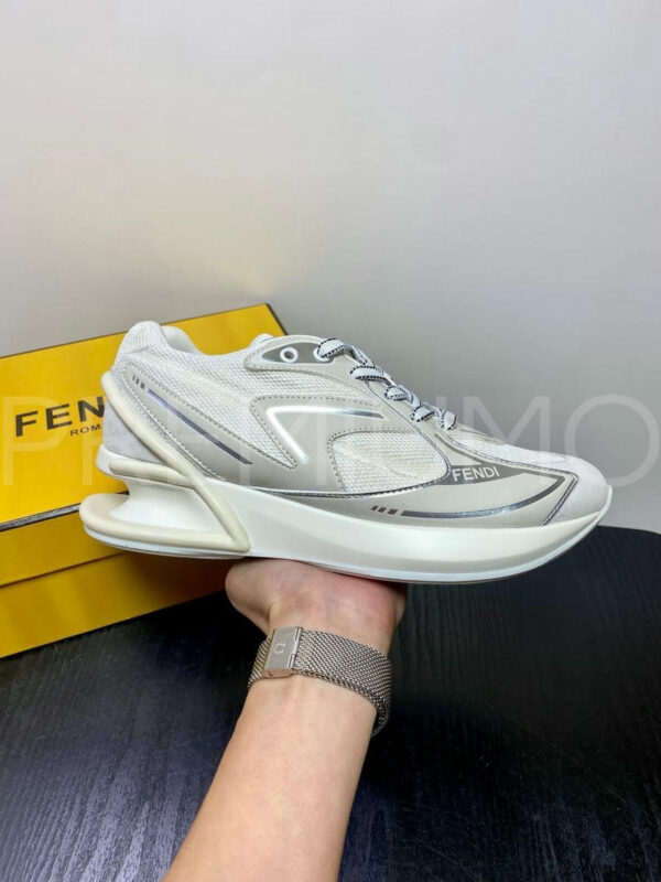Fendi кроссовки PR354923 26