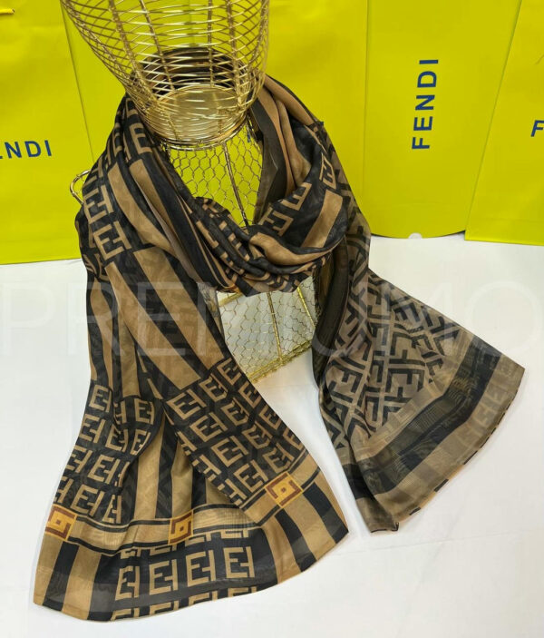 Fendi палантин PR499924 3